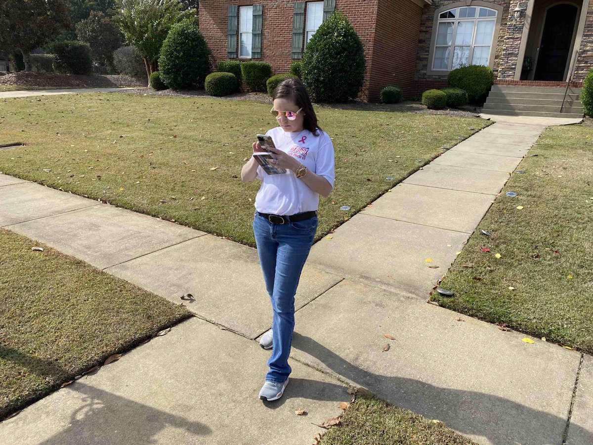 ALGOP's tweet photo. A great day for #TeamALGOP going door-to-door for Karla Knight Maddox in Alabama House District 69. #10DaysOut https://t.co/aK7wjOThSG