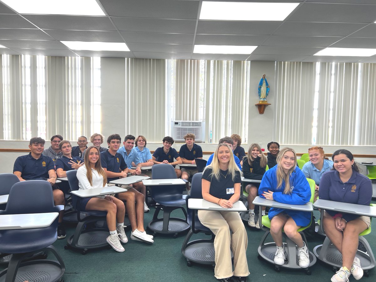 CNHS graduate Cara Romaine '18 returned to campus as a guest speaker for the Environmental Science classes. Cara works in the solar energy industry and shared her knowledge & expertise about how solar panels & farms operate and their benefits. Thank you Cara! #alwaysacncrusader