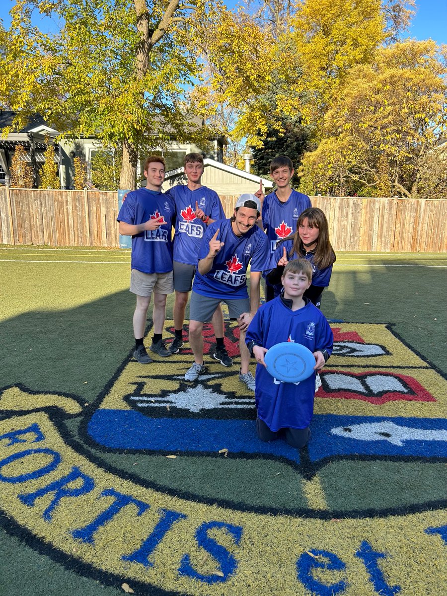 maclachlan_ca's tweet photo. Congratulations to this year's #UltimateFrisbee champions...The Stars! Teams brought their A-game to yesterday's championship matches, with the Stars defeating the Flyers 8-4.
We are already looking forward to the next #studentstaff sport!
#Athletics #ChampionshipGame https://t.co/xQUXC4mcoP