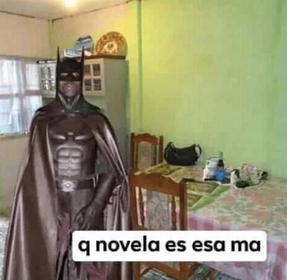 Nadie: 

Yo antes de la fiesta de disfraces viendo si me dan permiso o no:
