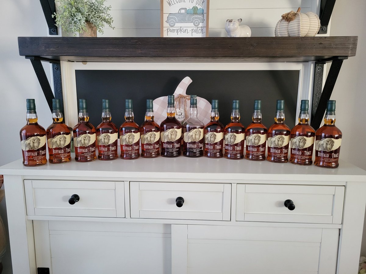 Chris Larkin tweet media