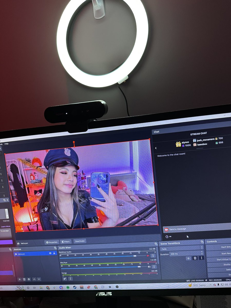 we going live rn w halloween subathon! 

twitch tv / syraphic