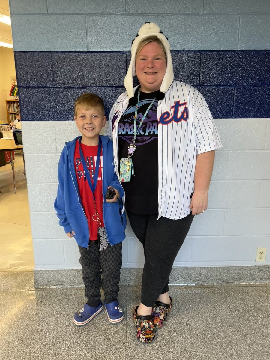 cretiao's tweet photo. What an awesome spirit week at GH -thanks to @GayheadPTA for planning it @GayheadWCSD @GrizzliesGH @WCSDEmpowers https://t.co/yMPbnztSAT