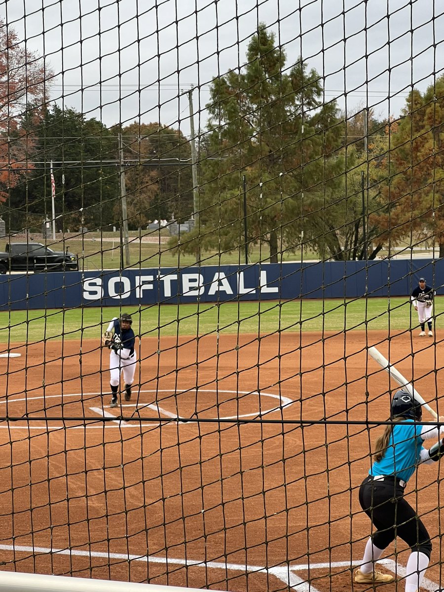 Late October Longwood softball?? Don’t mind if I do! #GoWood <a href="/LongwoodSB/">Longwood Softball</a>
