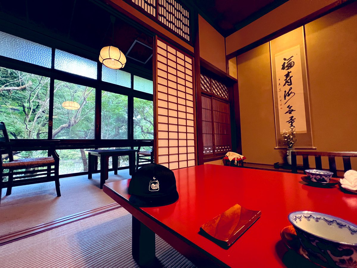 Moonbirds🦉x Japan🇯🇵

<a href="/risingbirds_xyz/">RIZE3x Expo</a> trip! Staying at Japanese ryokan with 400 years of history. RBJ bringing JP culture to web3. 

古き良き日本はめっちゃいい。福沢諭吉や伊藤博文が泊まったこともある旅館。RBJは日本文化をweb3に。

<a href="/moonbirds/">Moonbirds</a> <a href="/kevinrose/">Kevin Rose</a>