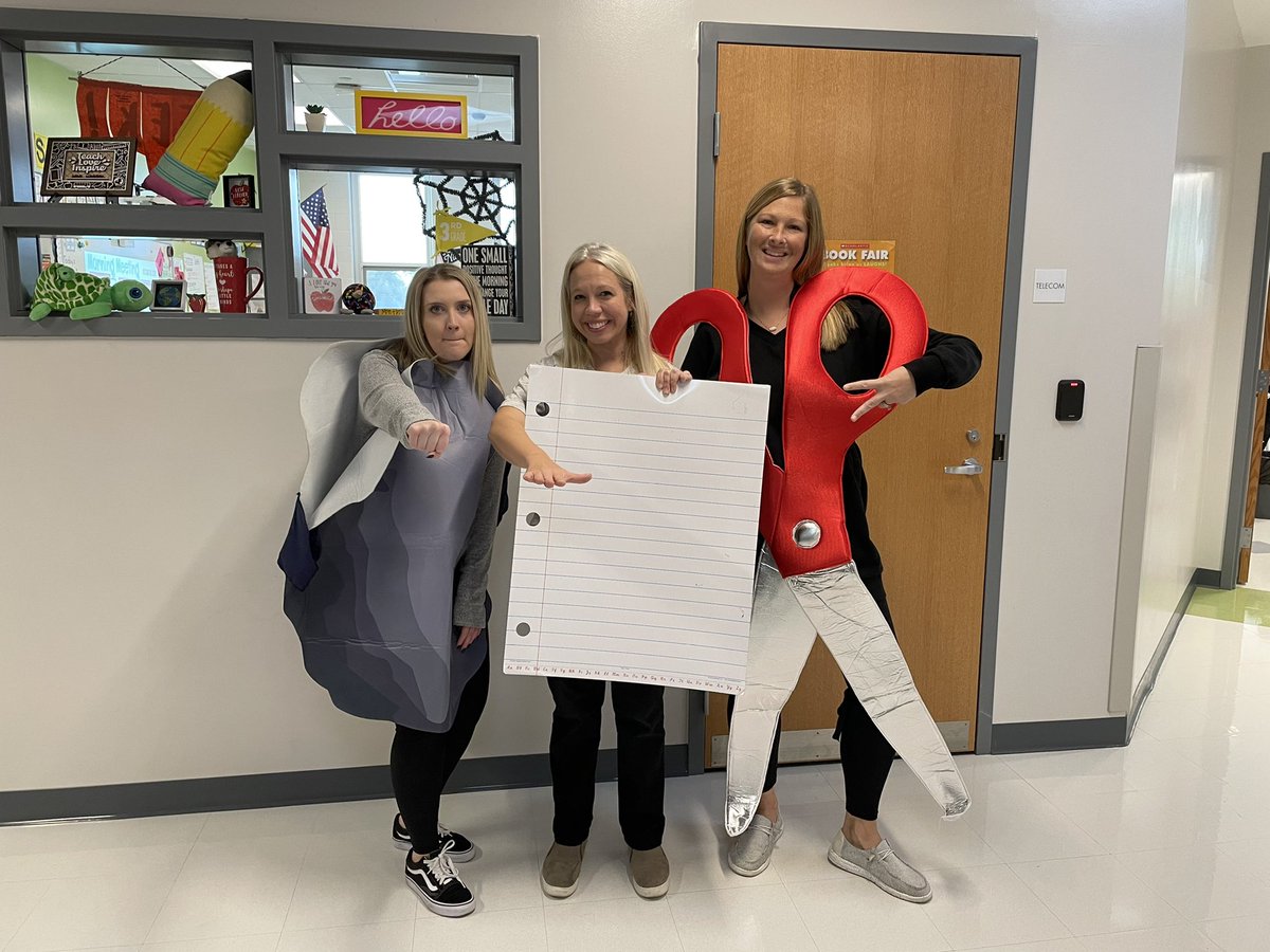 hertel_n's tweet photo. Fun filled day with dance parties, Halloween centers, and flashlight reading. @WestCler @WillowvilleE https://t.co/PON4nbTzYb