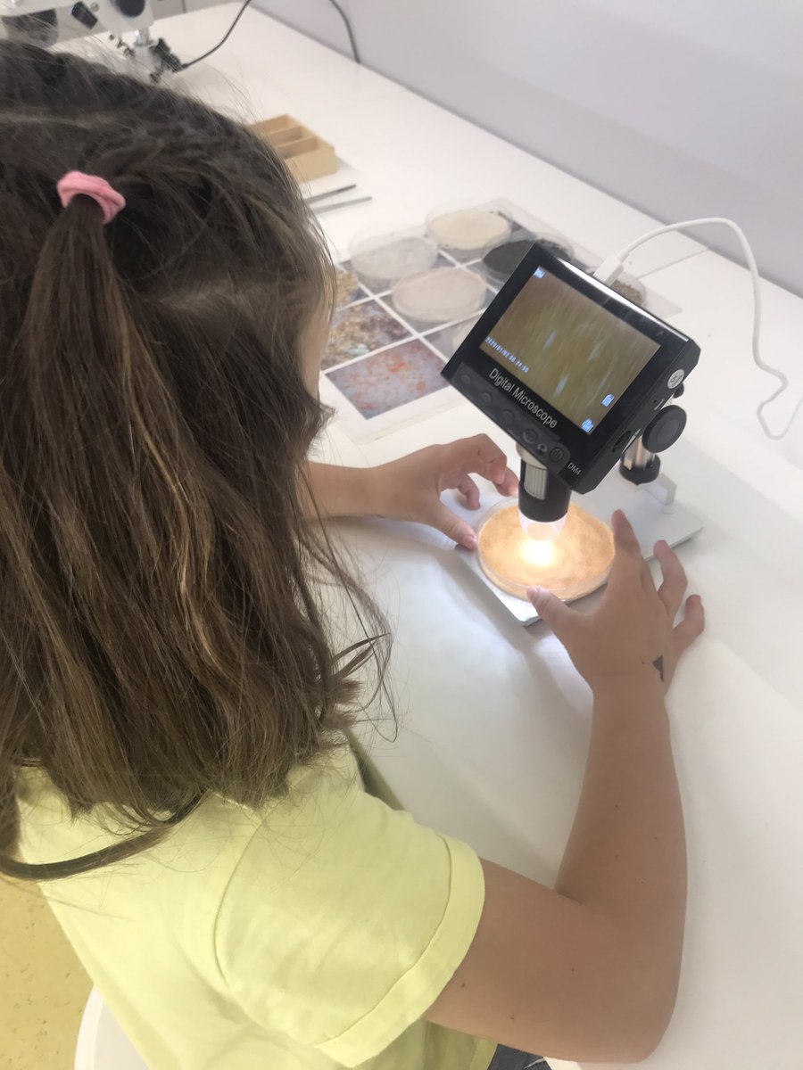 ie_martamata's tweet photo. Ahir i avui els infants d'I4 i d'I5 van gaudir de les propostes científiques del Lab 0_6 de @UManresa 
Matins de ciència, rialles i descobriments!

#InfIEMM https://t.co/rapMoAaR9l