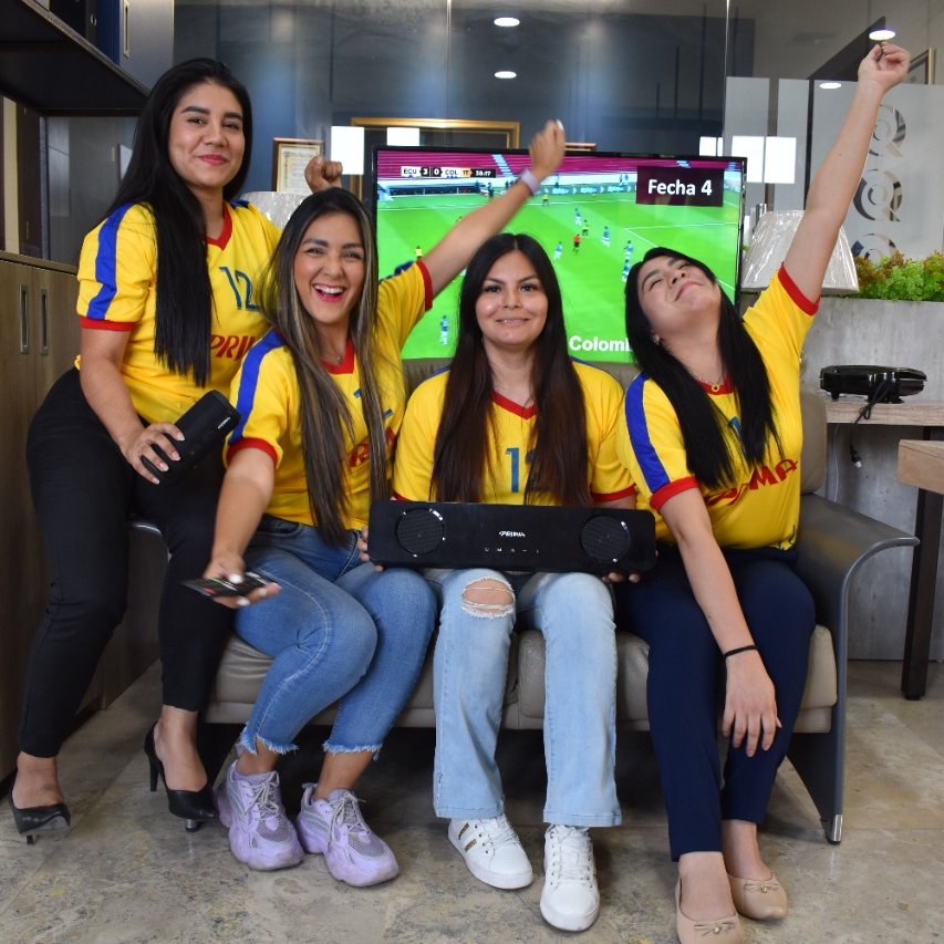 a_femar's tweet photo. ¡Somos más que una oficina! Somos Pasión, amistad  y sobre todo una familia unida.
#Femar lista para vivir la experiencia mundialista. ¿Te nos unes?👌🏻⚽🎊🇪🇨 https://t.co/UlI64AdOHw