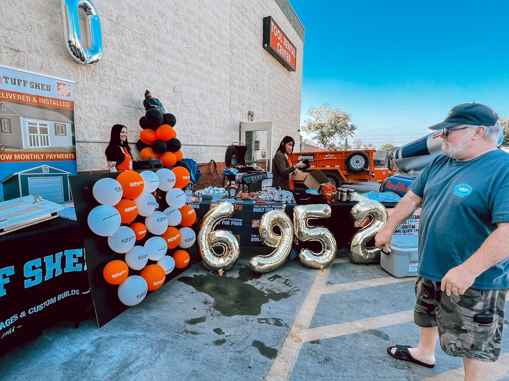 sm_jasminmarie's tweet photo. #6952 Stanton Pro Event 💪🏼🧡 We had a blast thanking our PROS for choosing our store to shop everyday. #HomeDepot #pacsouth #d171 #proevent #workfun https://t.co/dKm2CXTJ1X