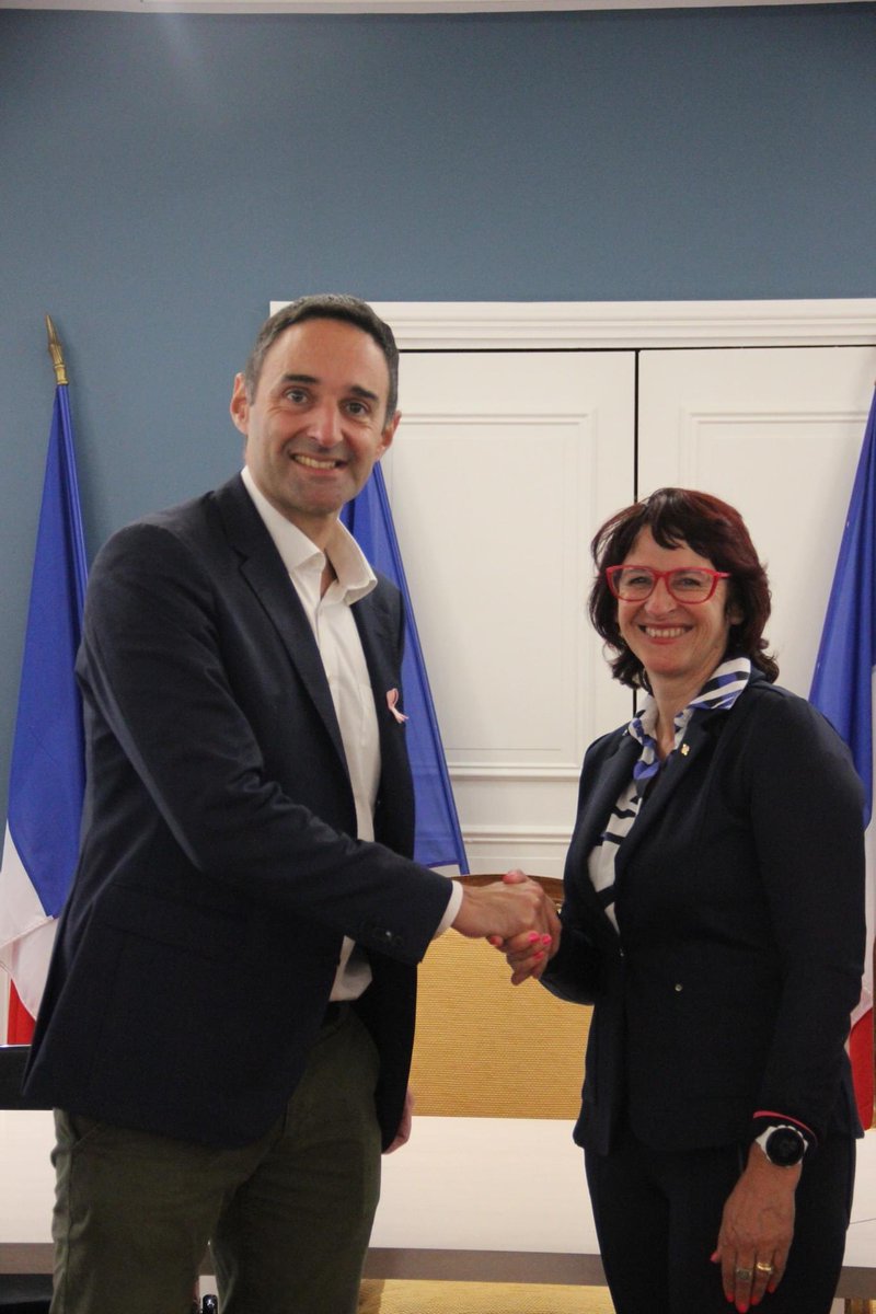 #PierreBénite et #SaintGenisLaval ont établit une convention de coopération de leur #PoliceMunicipale. 
La possibilité de mener des interventions en commun, sur les 2 villes permet de renforcer la présence des équipes sur le terrain et d’assurer la continuité territoriale.