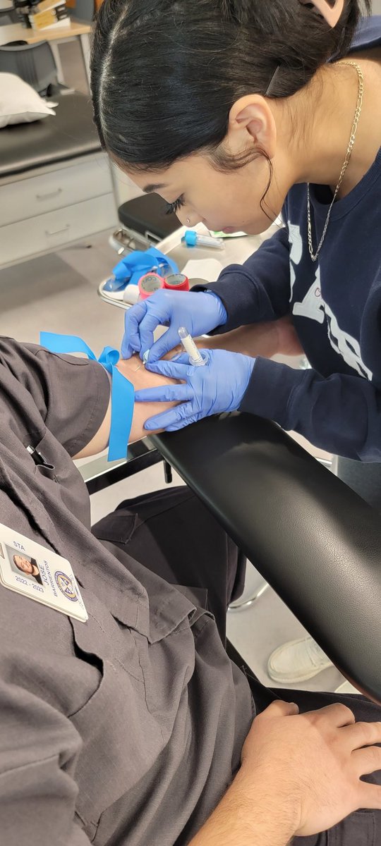 MISDVanguardHS's tweet photo. Our future phlebotomists in Mr. Wade's class practiced blood draws this week. They did a great job! #MISDCTE #DiscoverVanguard https://t.co/x79tKwlMVp