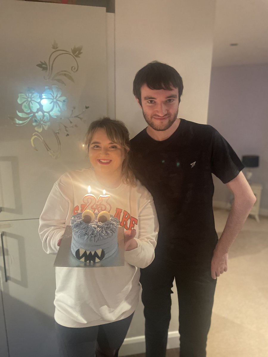 Han_williamson_'s tweet photo. Ready to be outsmarted at trivial pursuit 🥸 @NowYouveDummett https://t.co/JHbtyPzf0I