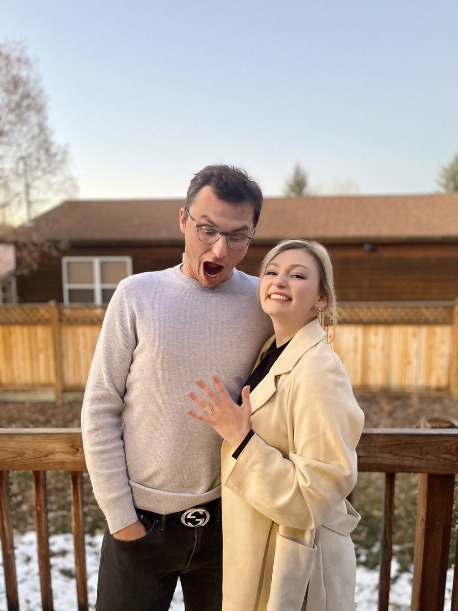 I AM A WHOLE FIANCÉE!!! MRS. Fontenot coming soon 🥰💓