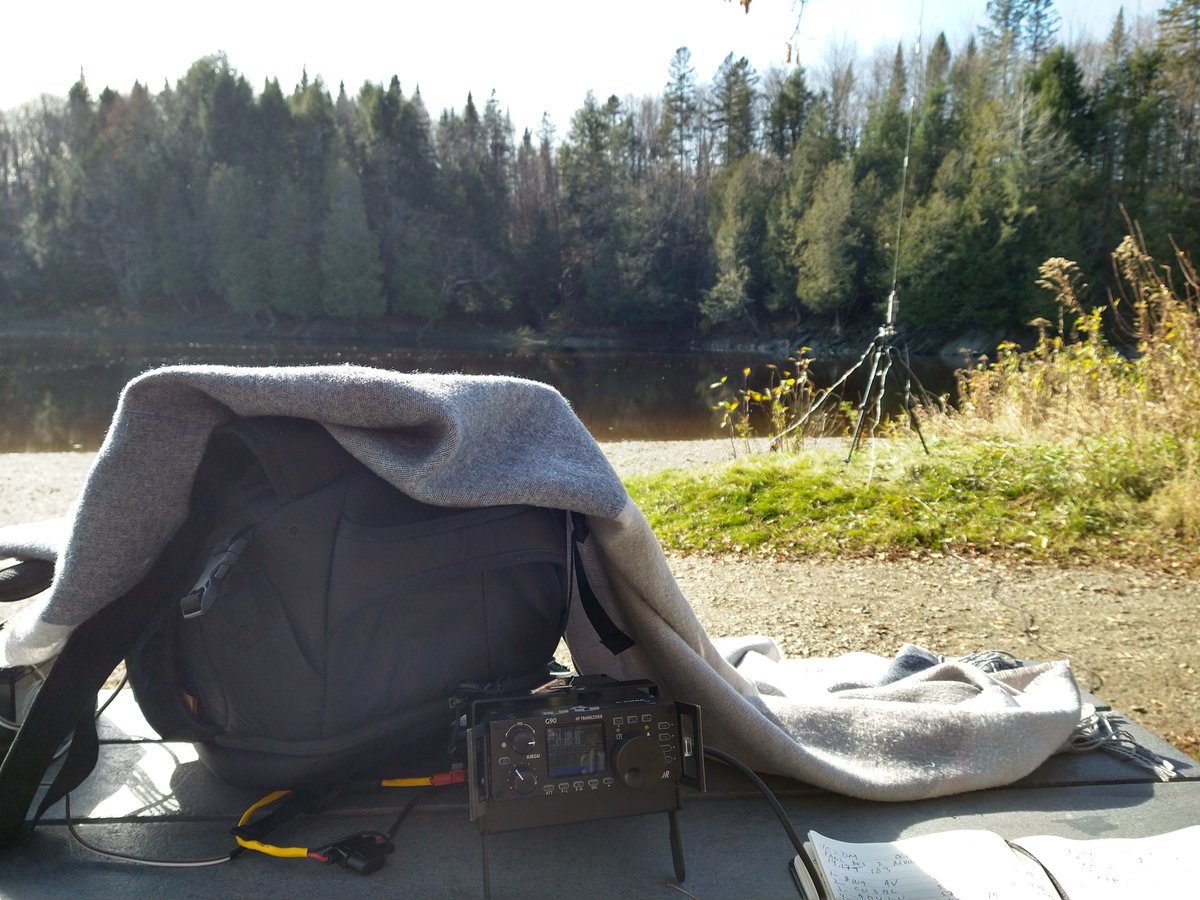 velodaniel's tweet photo. Doing #pota #parksontheair with a beautiful sunny day (+7c). In the first 8 mins: 15 QSO, 5x P2P, 2x DX (F4, CU3). 🤪 I love it! #hamradio #AmateurRadio #VE5073 #roomwithaview #xieguG90 #20watts #slidewinderDX #m1ecc #militaryfoldablewhip #noneedforcontest 😉 Tks to the Hunters! https://t.co/ygZFRS0sCc