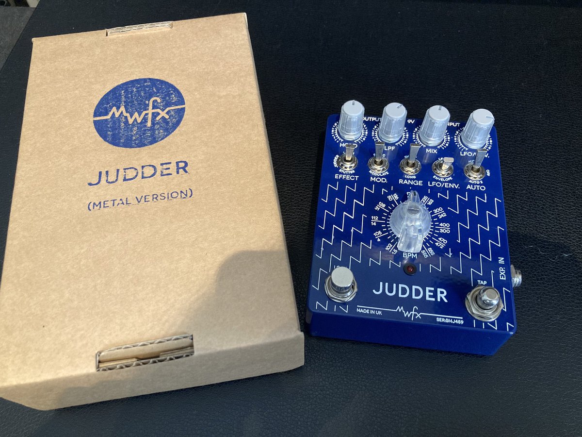 fuji_vo's tweet photo. 入手するのに苦労した、現行品はきみぐらいだよ、、何年かかったんだ。。用途も狂気すぎるエフェクター、、意外と最近シンリズムさんが使ってた気がするなー
明日リハスタ入るんで軽くレビューしようかな🤔
#mwfx
#Judder https://t.co/7T98m7Pohq