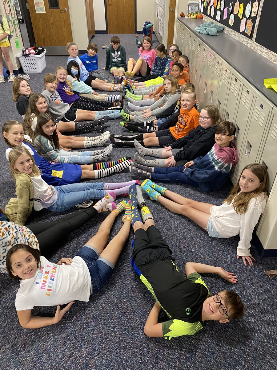 RT PoppyStokes3: Fourth grade “socked” it to bad choices today. <a href="/sjurovic4/">Sheryl Jurovic</a> <a href="/vcook4/">Vicky Cook</a> <a href="/EddinsElem/">Eddins Elementary</a>  x.com/PoppyStokes3/s…