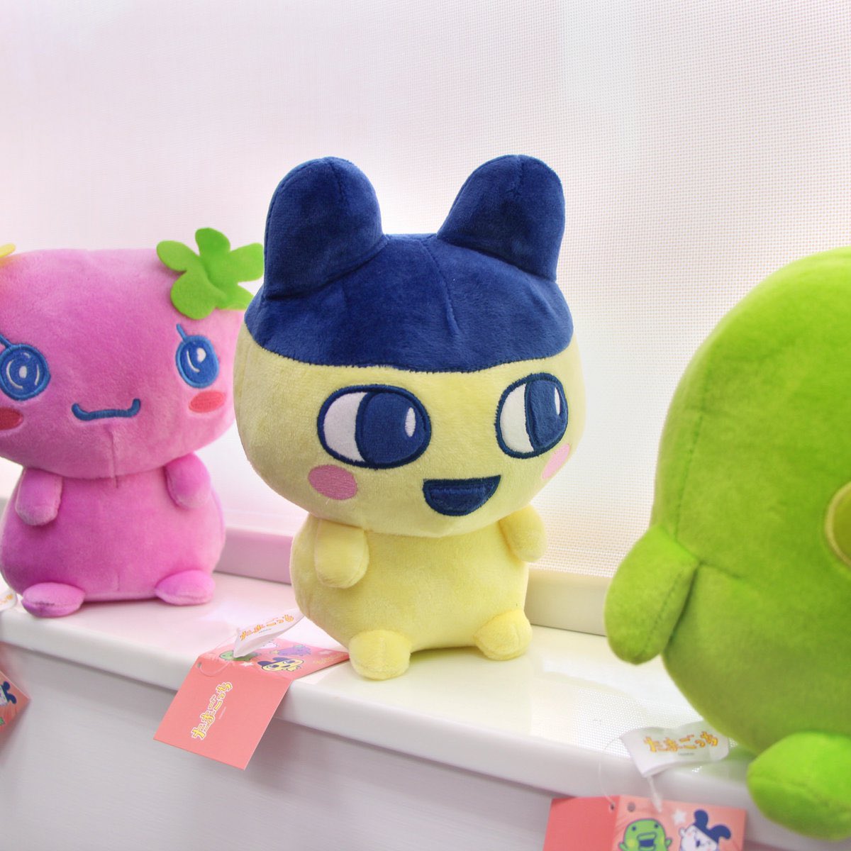 TamaPalace's tweet image. who’s excited for @FukuyaUsa Tamagotchi plushies at @Round1USA? #tamagotchi