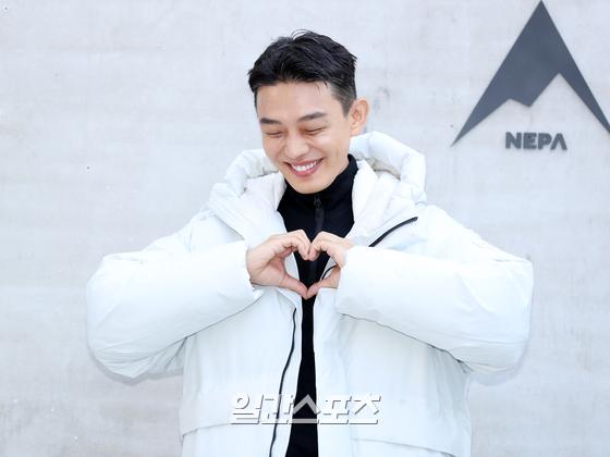 ainese2004's tweet photo. #유아인 #yooahin #네파 #에어그램팝업스토어 #언익스펙티드갤러리 #포토월 https://t.co/cOXXtknmji