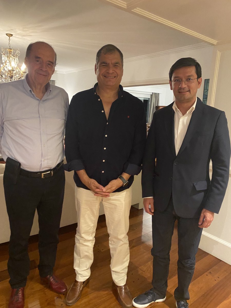 Rafael Correa tweet media