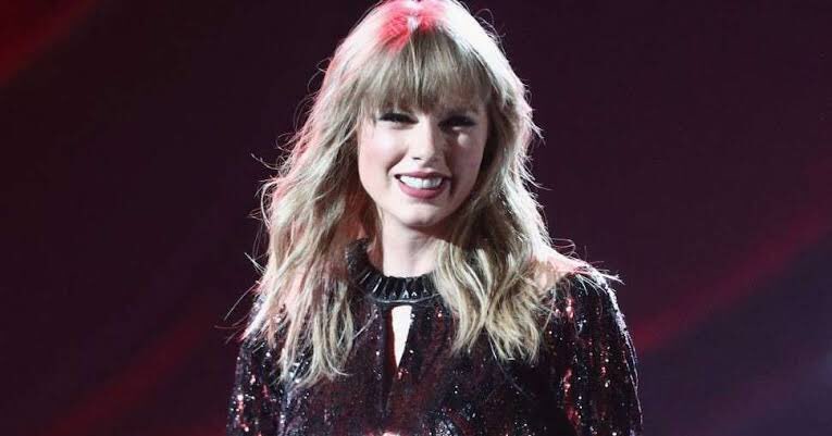 beepopofc's tweet photo. 🚨 TAYLOR SWIFT VEM PRO BRASIL!

De acordo com famoso produtor de shows Nicolas Benvenuto, conhecido por noticiar shows internacionais, a AMÉRICA LATINA está CONFIRMADA na próxima turnê de Taylor Swift. https://t.co/Zbo1aMvPwP