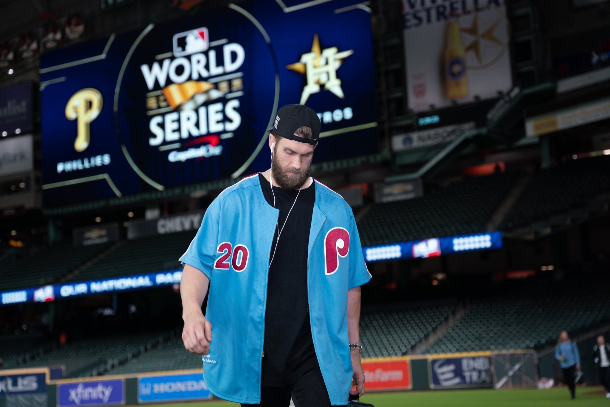 Jared Carrabis on X: Bryce Harper wearing a Mike Schmidt jersey before  Game 1 of the World Series gotta be some sort of Philly porn.   / X