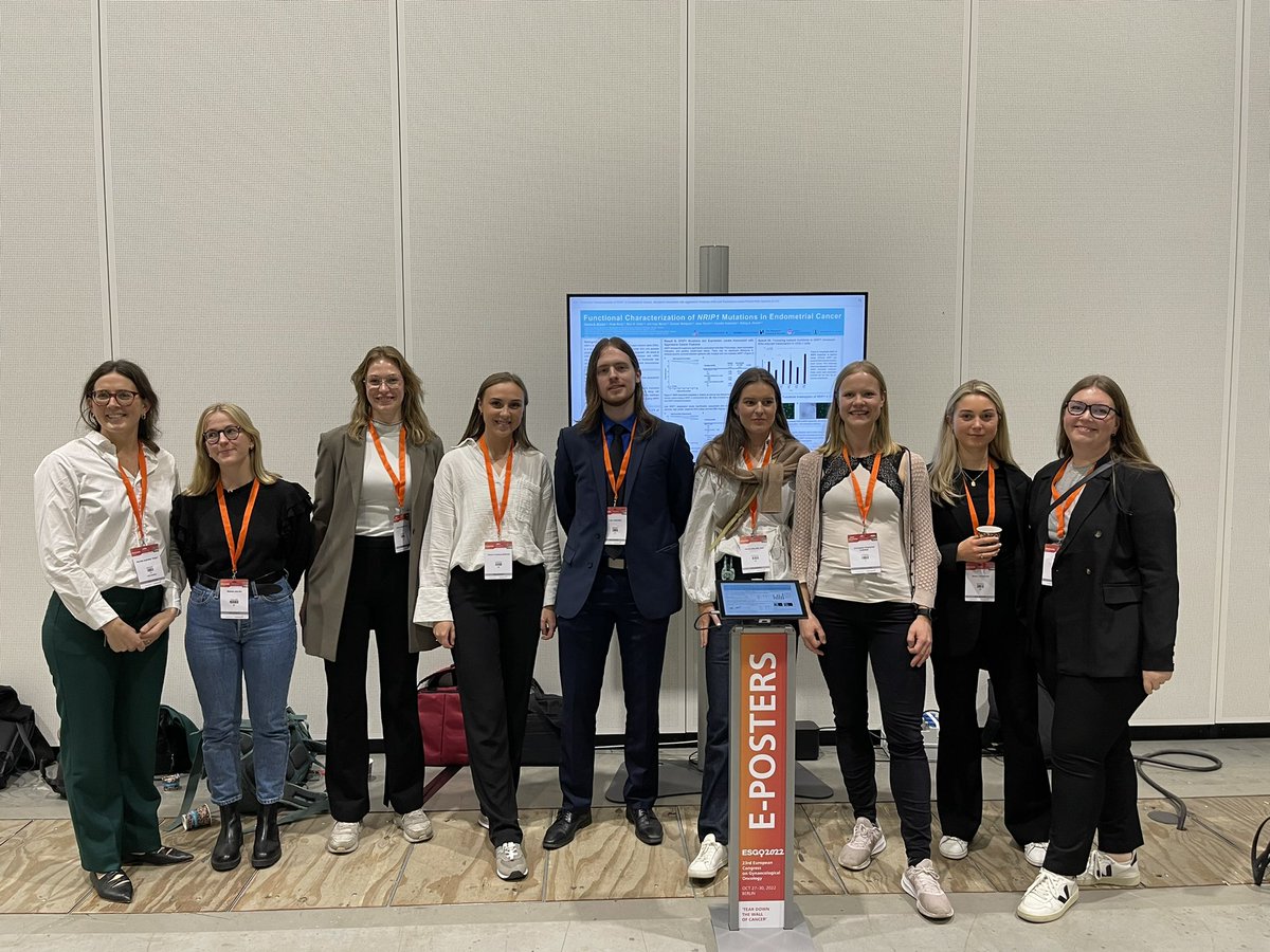 IngfridHaldors1's tweet photo. @mohnfoundation supported researchers @mmiv @agnes_eide @HannaBredin @lyngstad_jenny @KariWagnerLars1 @Njaallura presenting novel imaging findings in #gynecologic #cancer #esgo2022. Interesting E-poster presentation session for clever PhD students!👌👍 @DrLB @UiB @AslakLaks https://t.co/oPHT3IoLxl
