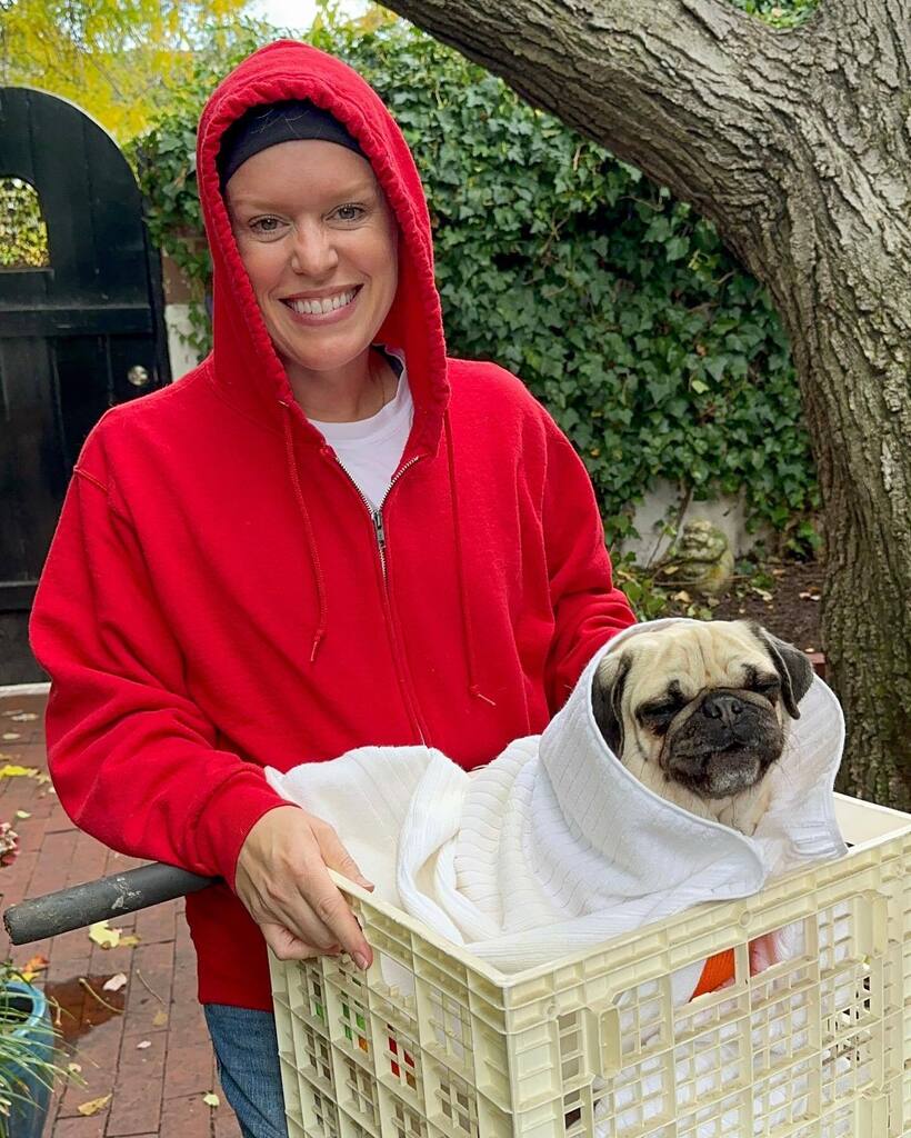 Look at this adorable Extra Terrestrial Pug! <a href="/wendysrealtor/">Wendy Santantonio</a> threw together this costume for her office #HalloweenParty and there’s obviously no way she wouldn’t win #bestcostume 🤣. Piper was an absolute champ and seemed to love every minute of the ev… instagr.am/p/CkRdfY2JN8L/