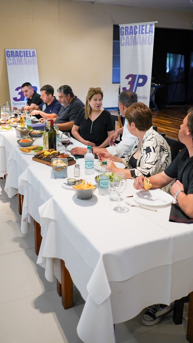 Hoy nos reunimos con los compañeros y amigos de <a href="/partido3p/">Partido Tercera Posición</a> de la 3ra sección electoral en Berazategui! 
Muchas gracias por la invitación, seguimos caminando y encontrándonos!