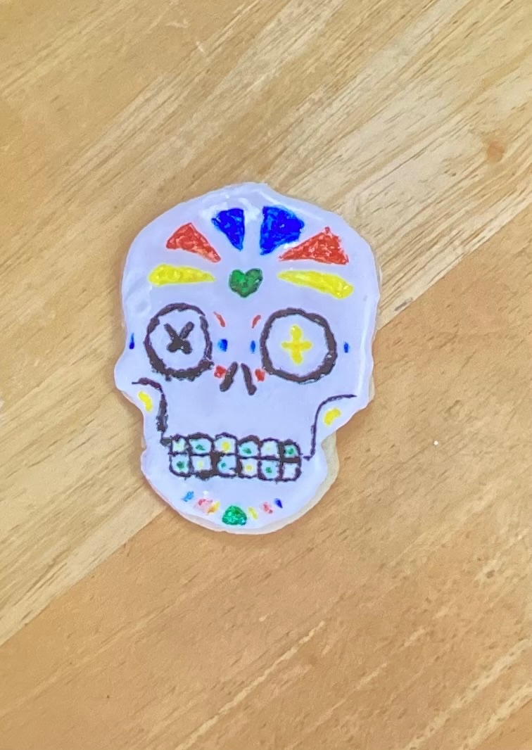 Itmschefs's tweet photo. Kids had so much fun baking and decorating their skull cookies 💀 https://t.co/lANvMWYo92