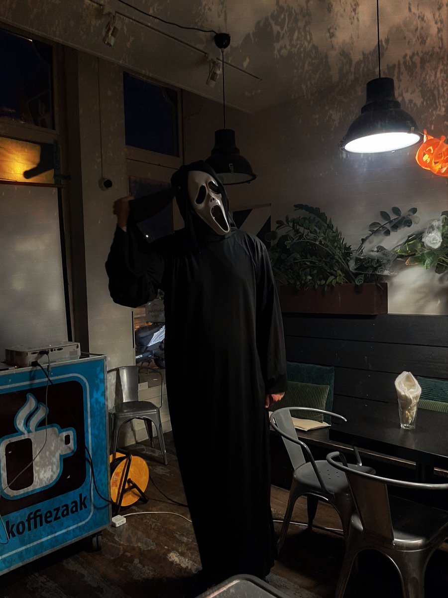 soundguybrian's tweet photo. #HappyHalloween #Ghostface #scream https://t.co/d5Ocsolekg