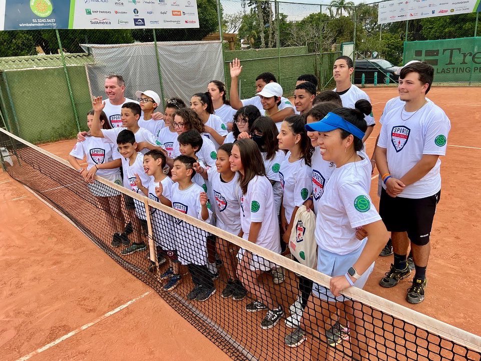 Vania King tweet media