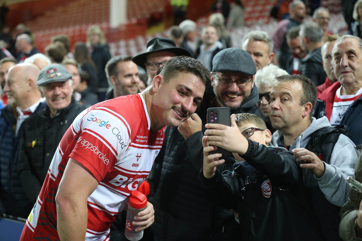 gloucesterrugby's tweet photo. Another incredible night at Kingsholm! 🤩

Thank you 👏 https://t.co/XASZwrnmQK