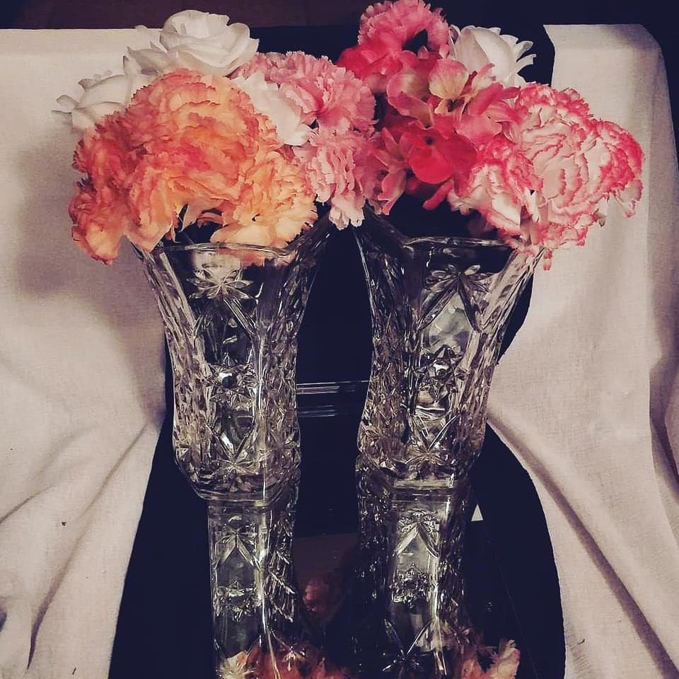 DWedgeCreations's tweet photo. #etsy shop:Star Of David Anchor Hocking,2Vases https://t.co/PgRIb97hbL #StarofDavid #EAPC #starofdavidglass #mothersday #newyears #anchorhockingeapc #starofdavidvase #largevases #anchorhocking #bouquetofflowers #vase #midcentury #roses #carnatons #gift #artglass #art https://t.co/lB14vVXNXs