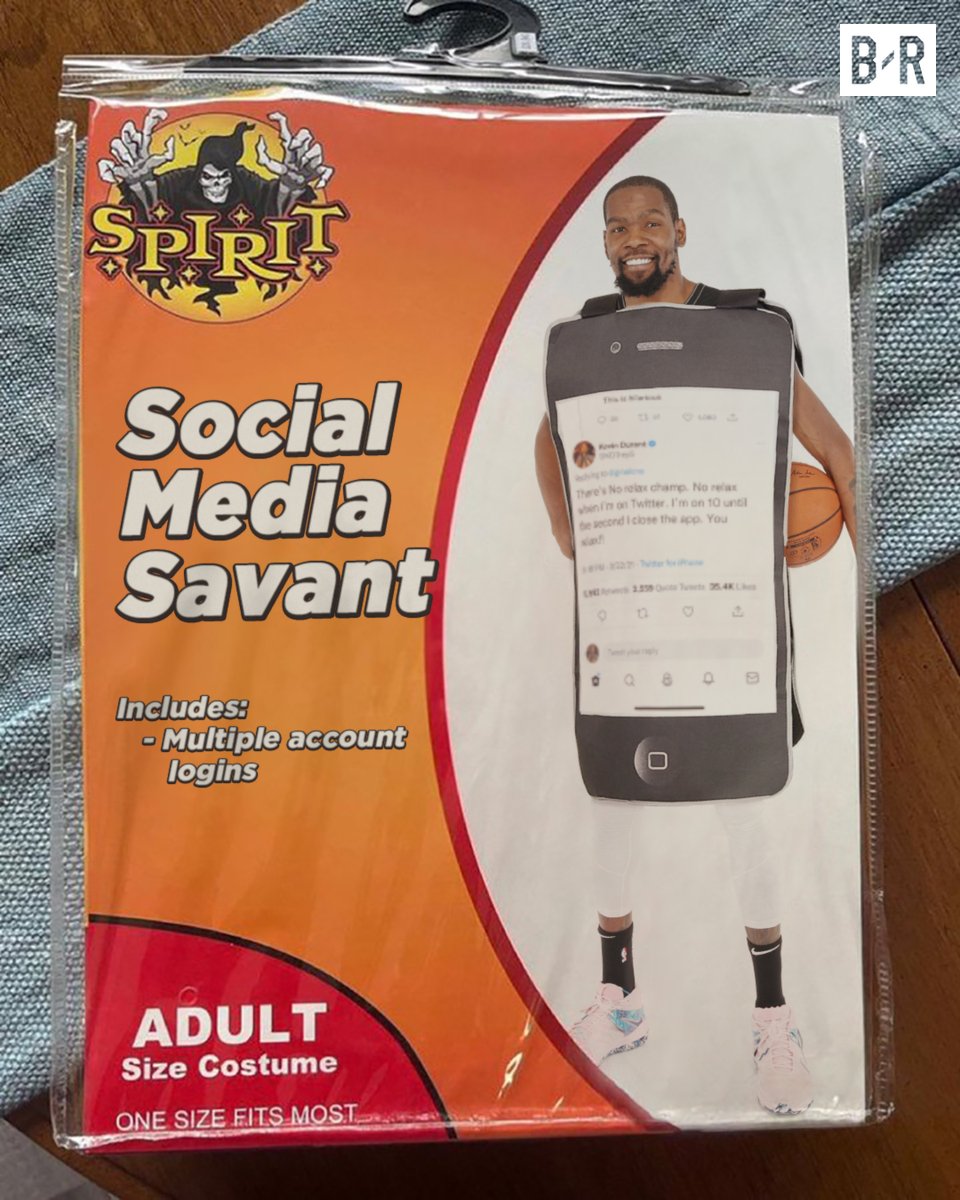 BleacherReport's tweet photo. New Halloween costumes just dropped 😂🙌 (1/2) https://t.co/J7IQX5nHna