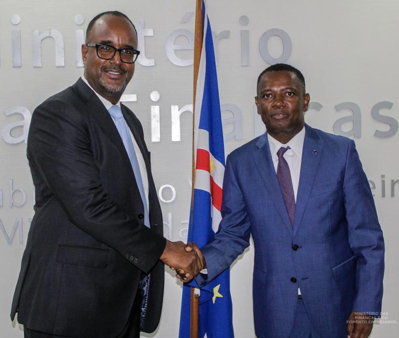 BeleteNathan's tweet photo. On my last mission as Country Director for #CaboVerde, I was honored to meet Vice-Prime Minister Olavo Correia to reiterate the @WorldBank commitment to support @CaboVerde meet their development aspirations and thank the Gov for the quality partnership. #NuStaDjuntu https://t.co/RkV6mm1CtZ