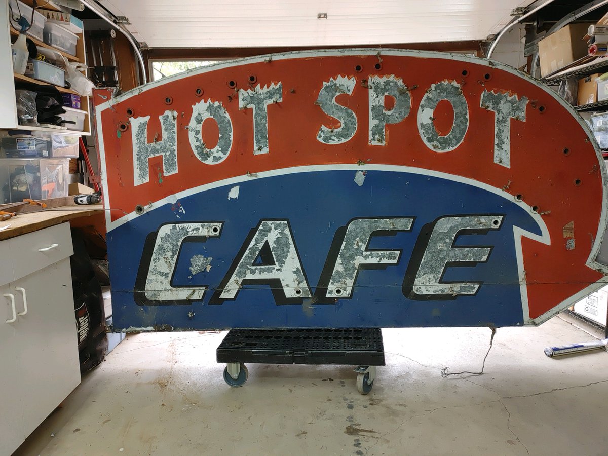 HotSpotCafeCG's tweet image. Hot Spot Historic Sign Lighting at Dusk - 6:30 to 7ish (you know... dark).

819 East Main Street in Historic Downtown Cottage Grove, Oregon.
#grandopening #signlighting #hotspotcafe #historicdowntown #cottagegroveoregon #windyridge #aislinnblackstone