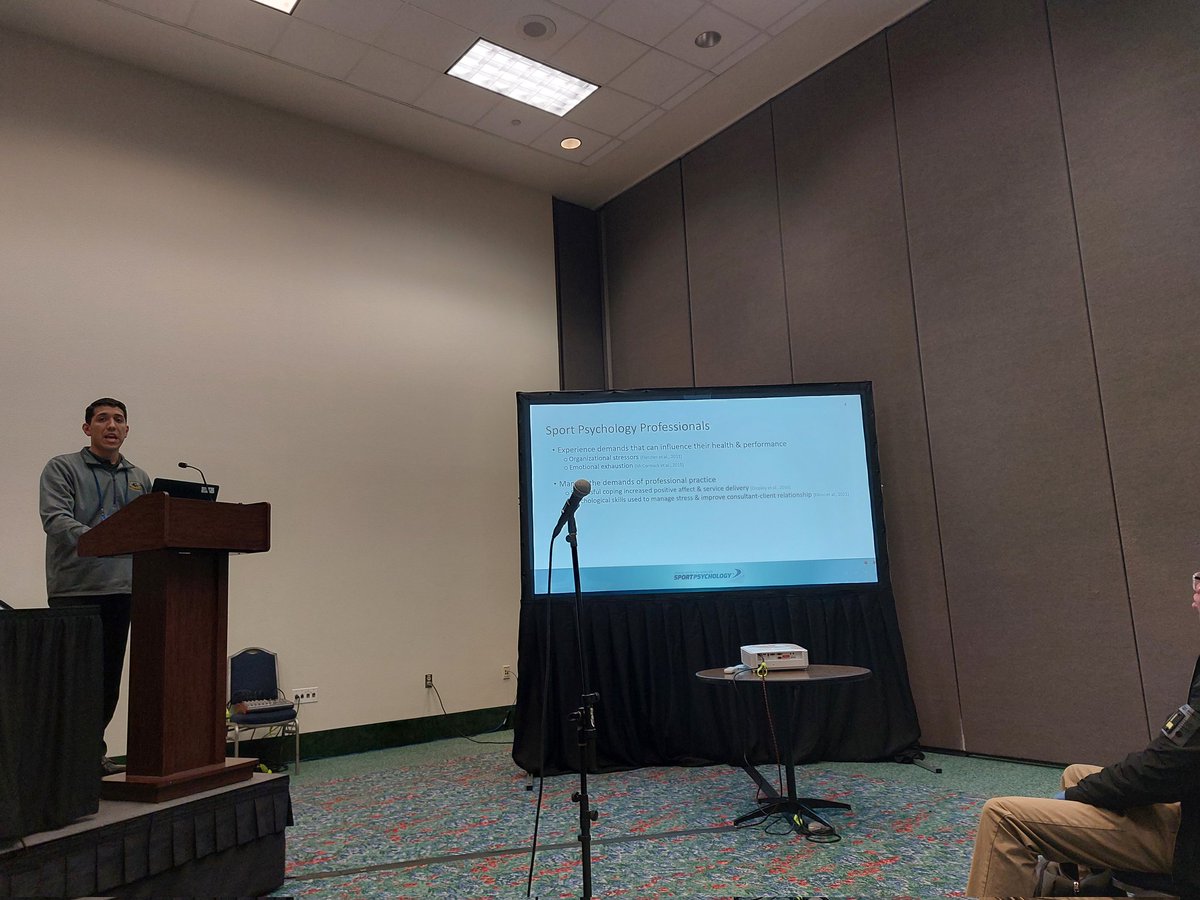 So many fantastic applied practitioner talks today, especially within professional issues and ethics. Little bit of a round-up but great to see colleagues doing great work in this area <a href="/WinterSportPsyc/">Marie Winter</a> <a href="/apfriesen/">Dr. Andrew Friesen</a> 👏#AASP2022