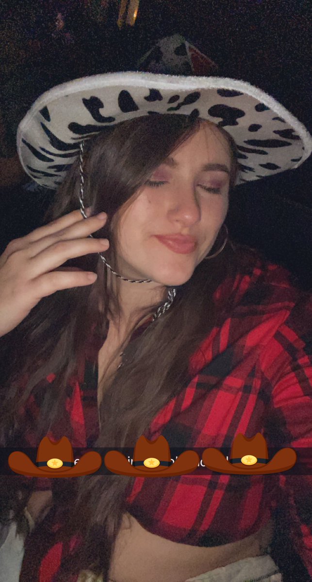 Julie_Falleri's tweet photo. @dominos Bonus pic because I slayed https://t.co/iWPSBgM5mt