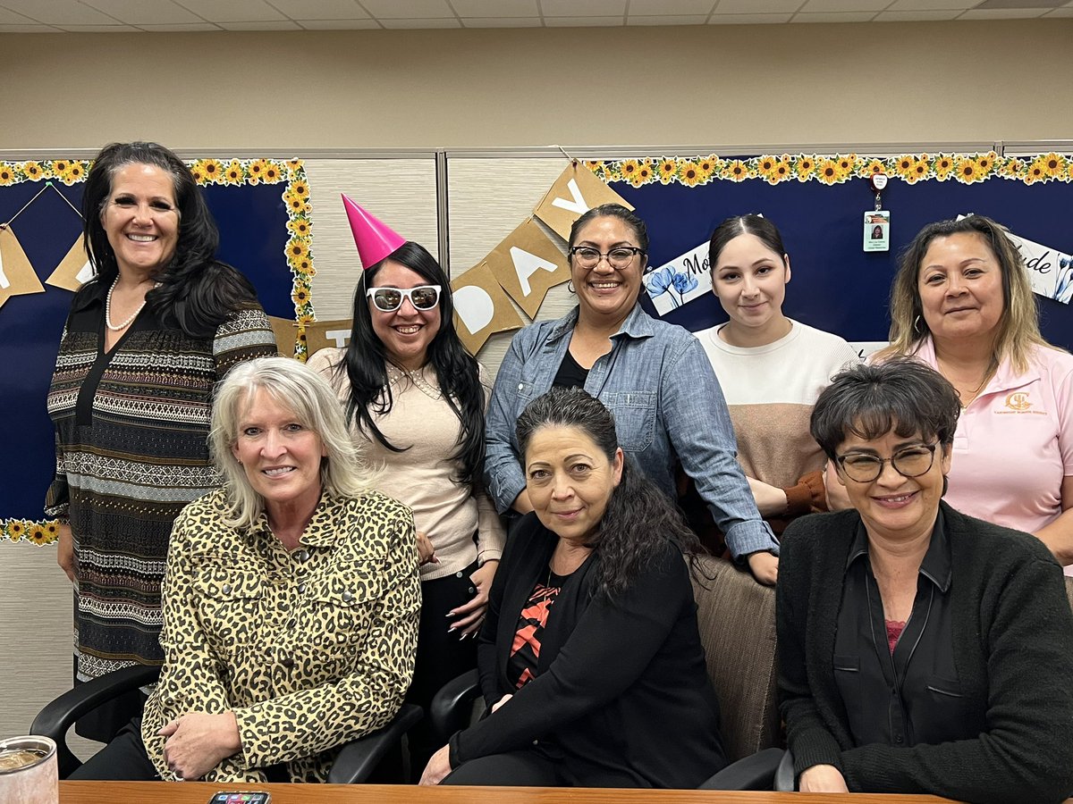 MrGHeredia's tweet photo. Celebrating one of our HR valuable team members! https://t.co/1tVsIlOob9