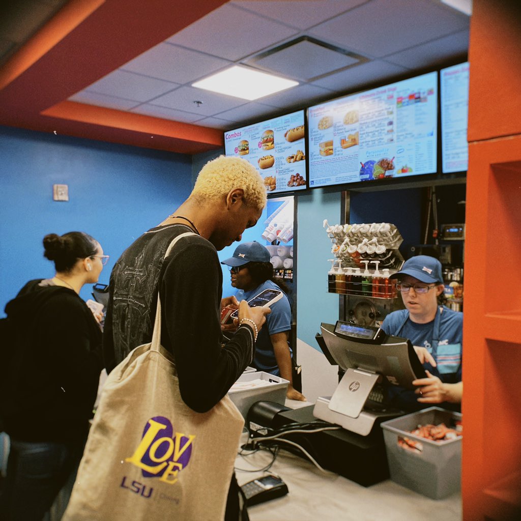 LSU Dining tweet media
