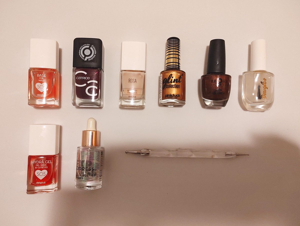 Diana_Diix's tweet photo. Manicura otoñal 🍂🍁 en mate.
#manicure #nailart #manicureathome #manicuraotoñal #manicureautumn #mattenails #frenchmanicure #catrice #pinkduck #deliplus #ovalnails https://t.co/DxSPj6rplD
