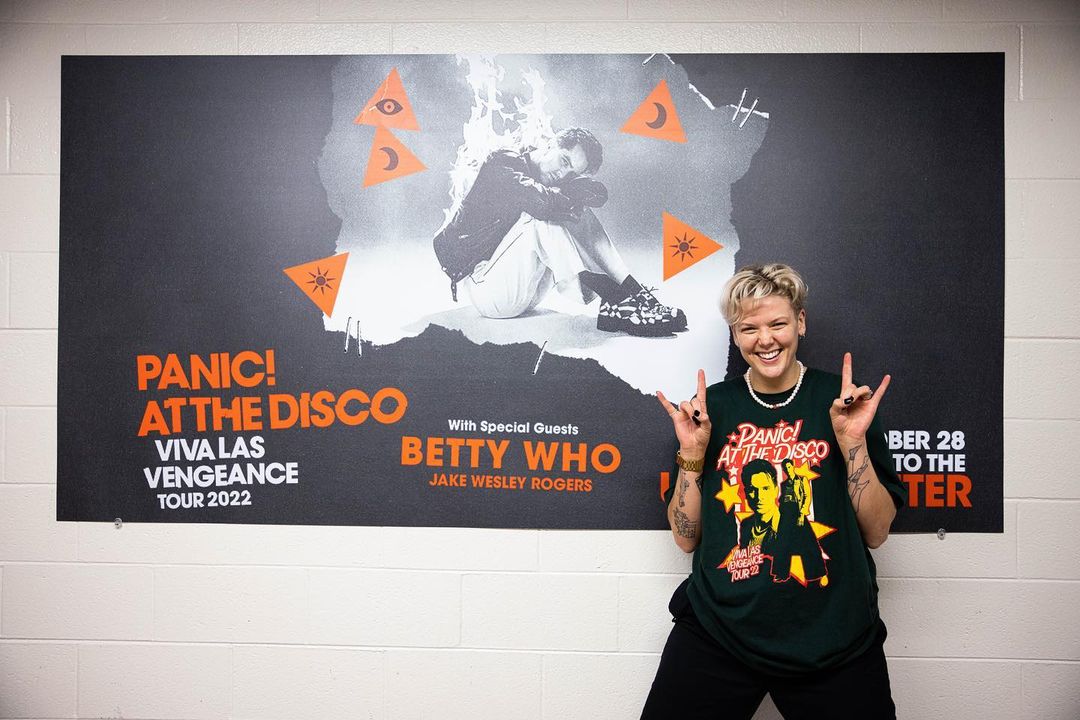 BettyWho tweet picture