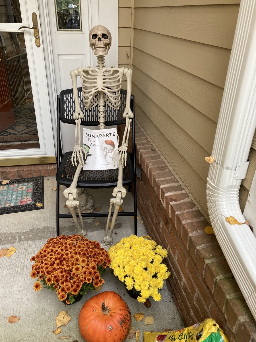 Happy Halloween! #librarians; #teachers; #bookposse; <a href="/taralazar/">Tara Lazar</a>