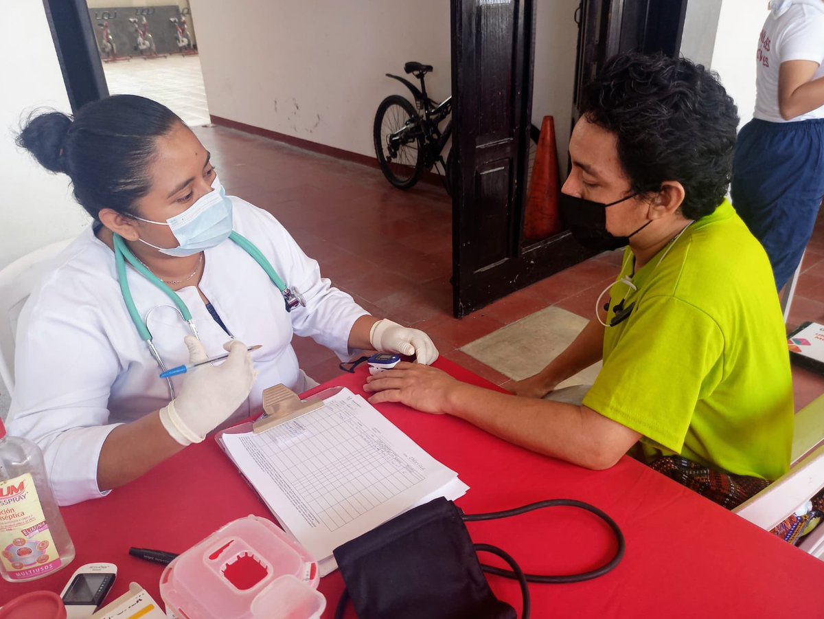 UM_oaxaca's tweet photo. Contribuimos por un mejor estado al otorgar en el municipio de El Espinal un total de 126 servicios gratuitos de salud en pacientes de todas las edades.
Juntos #Creamos #Constuimos #Crecemos . https://t.co/BenQ3Ahjou