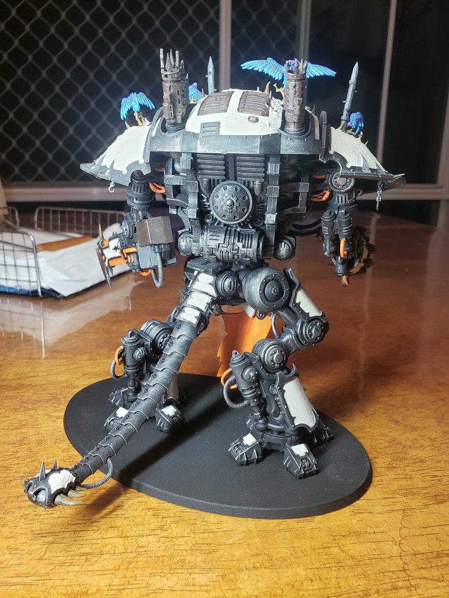 AshTeShortDogo's tweet photo. Introducing my Chaos Knight
This thing was a hassle to paint but the outcome is amazing! https://t.co/1Qkz6zbIEM