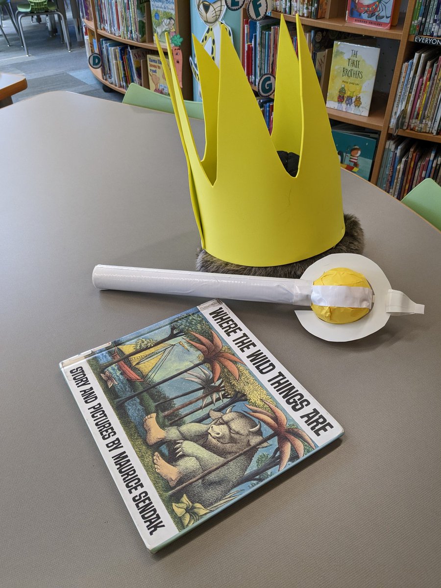 Always a wild time in the library in October...🤴🐺📚🎃😈👯🐾
#wherethewildthingsare #library #librarylife #bestcoworkers #wildrumpus