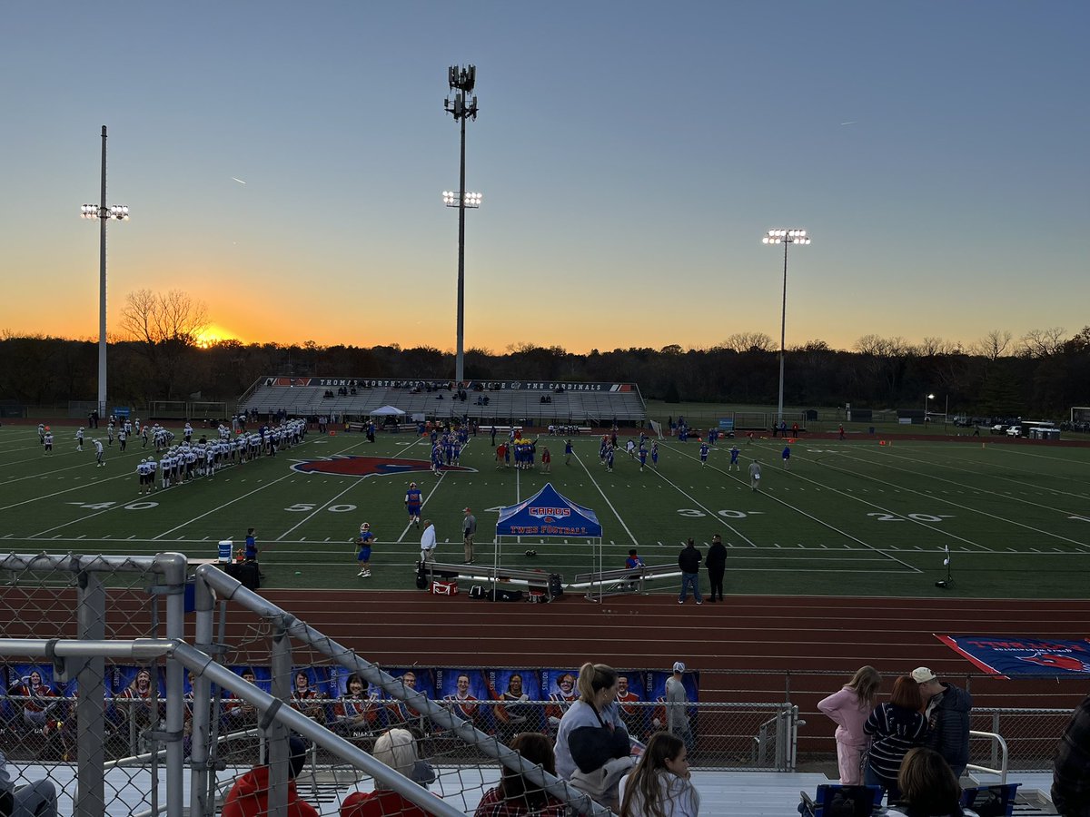 Couldn’t pass up the chance to watch my alma mater in the PLAYOFFS! #what #gocards <a href="/TWHSAthletics/">TWHS Athletics</a> <a href="/TWHSFootball/">TWHS Football</a>