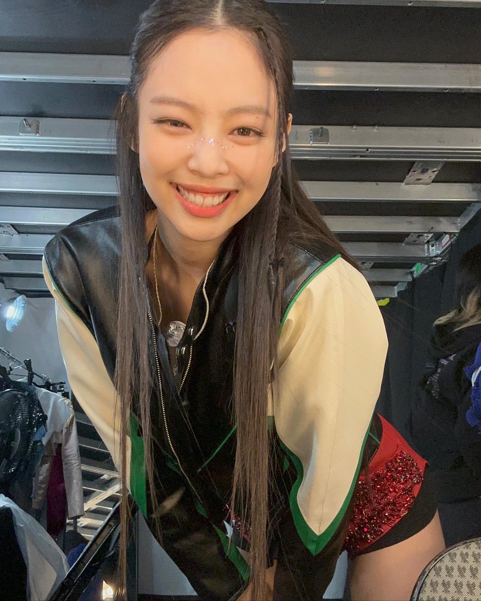 jennie tweet media