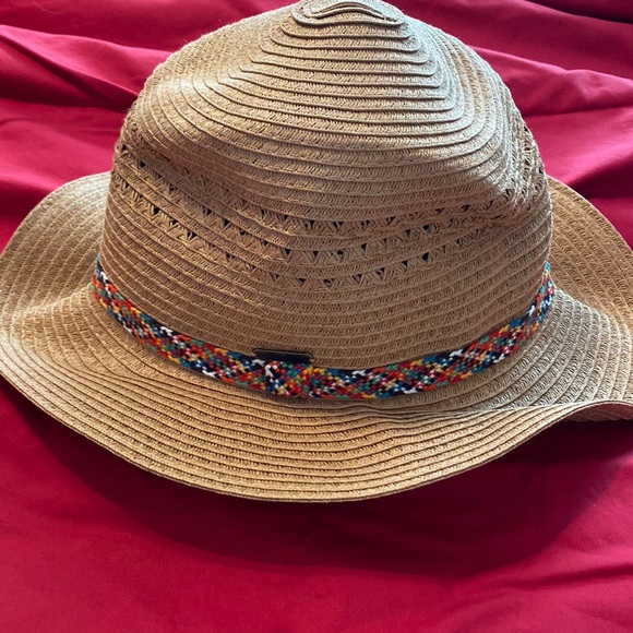 TheMavenLife1's tweet photo. So good I had to share! Check out all the items I'm loving on @Poshmarkapp #poshmark #fashion #style #shopmycloset #eddiebauer #victoriassecret: https://t.co/louzDlba8C https://t.co/dRpcmXhWqQ