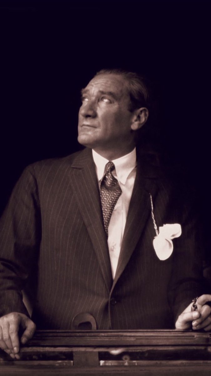 Sevgi, saygı ve minnet ile...🕊 
Açtığın yolda daima gururla...
#CumhuriyetBenim